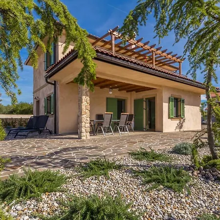 Villa Rustic Bellamare *