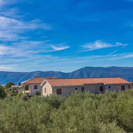 Rustic Bellamare Linardići