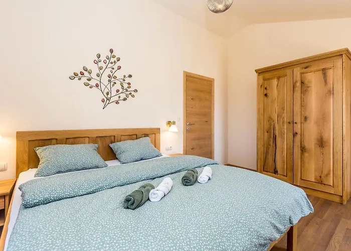 Rustic Bellamare Linardici