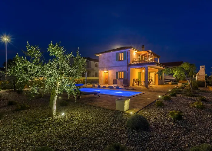 Vila Rustic Bellamare *