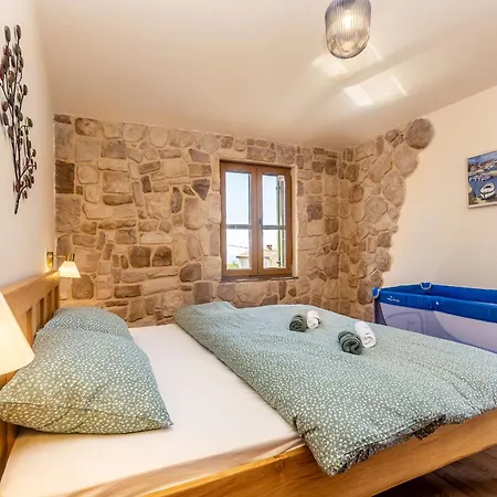 Rustic Bellamare * Linardići