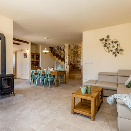 Rustic Bellamare Villa Linardići