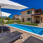 Βίλα Rustic Bellamare