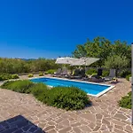 Rustic Bellamare Βίλα *